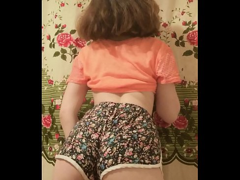 ❤️ Giovane pupa sexy fa uno striptease riprendendo i suoi pantaloncini alla telecamera ❌ Pornoal it.dreamlandpassionfever.ru ❌️