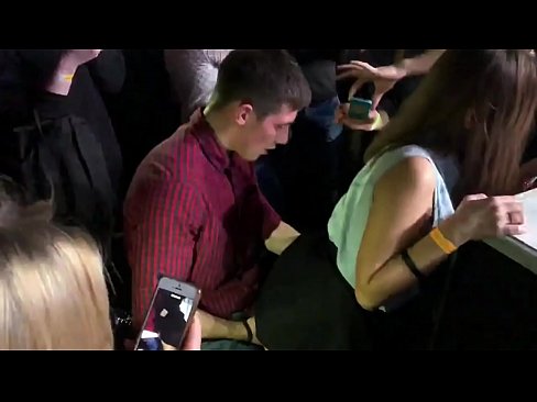 ❤️ Sesso reale in un nightclub russo. Ragazza russa di 18 anni nell'ano e nella vagina scopata in un nightclub ❌ Pornoal it.dreamlandpassionfever.ru ❌️